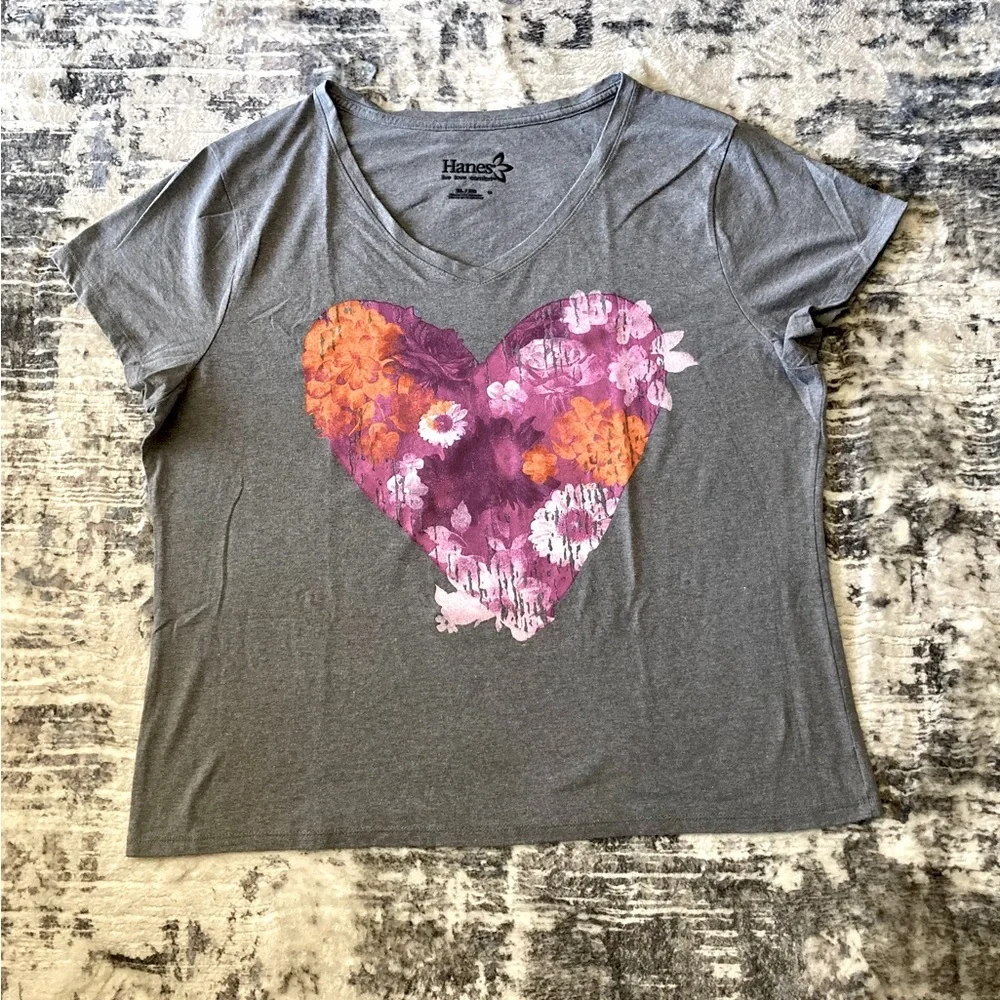 Hanes Women's V-Neck Tee Size X-Large - Picture 1 of 6